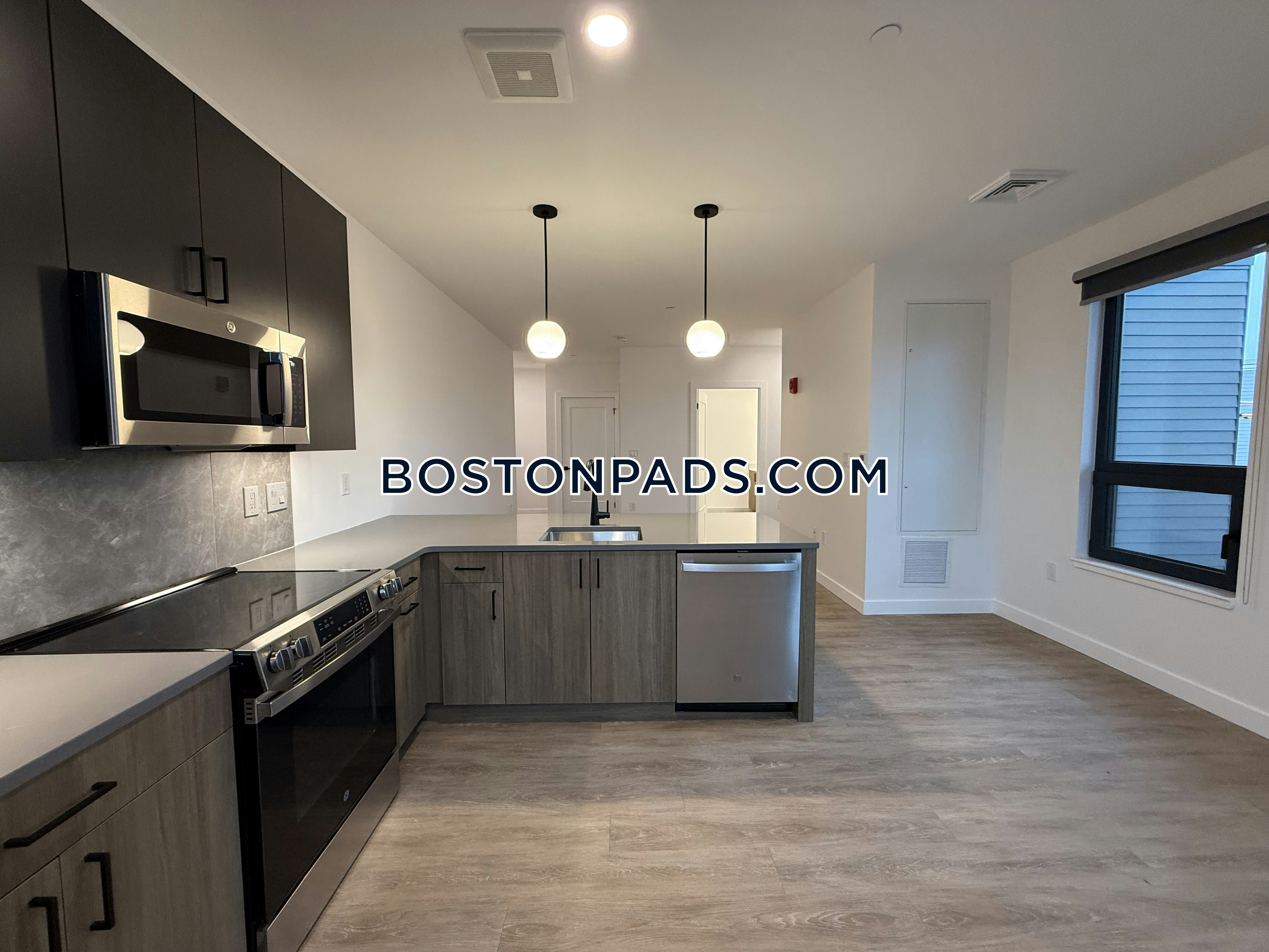 Boston - 1 Beds, 1 Baths
