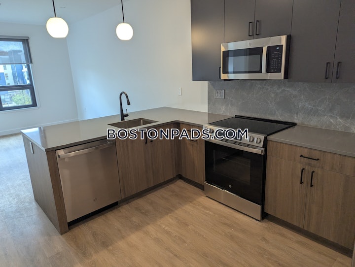 west-roxbury-1-bed-1-bath-boston-2700-8011430 