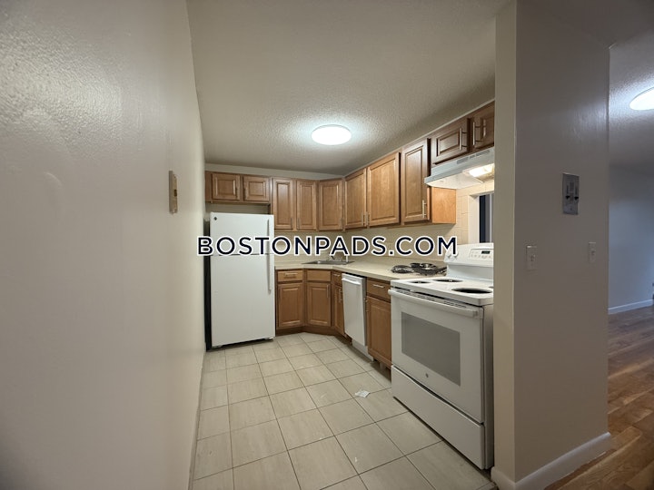 cambridge-apartment-for-rent-1-bedroom-1-bath-mt-auburnbrattle-fresh-pond-2150-8015516 