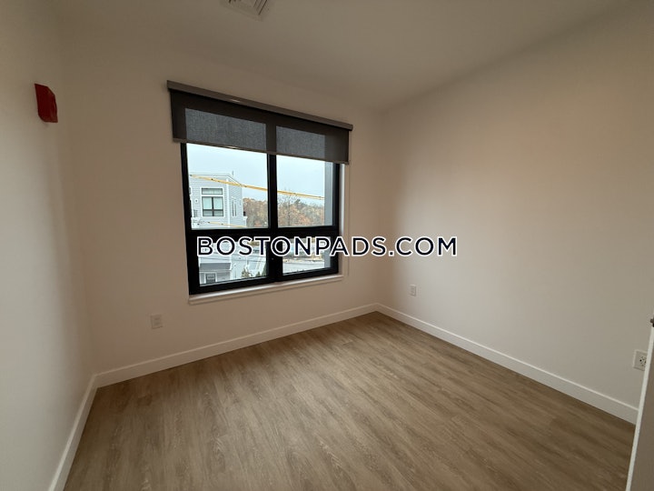 west-roxbury-1-bed-1-bath-boston-2800-8011418 