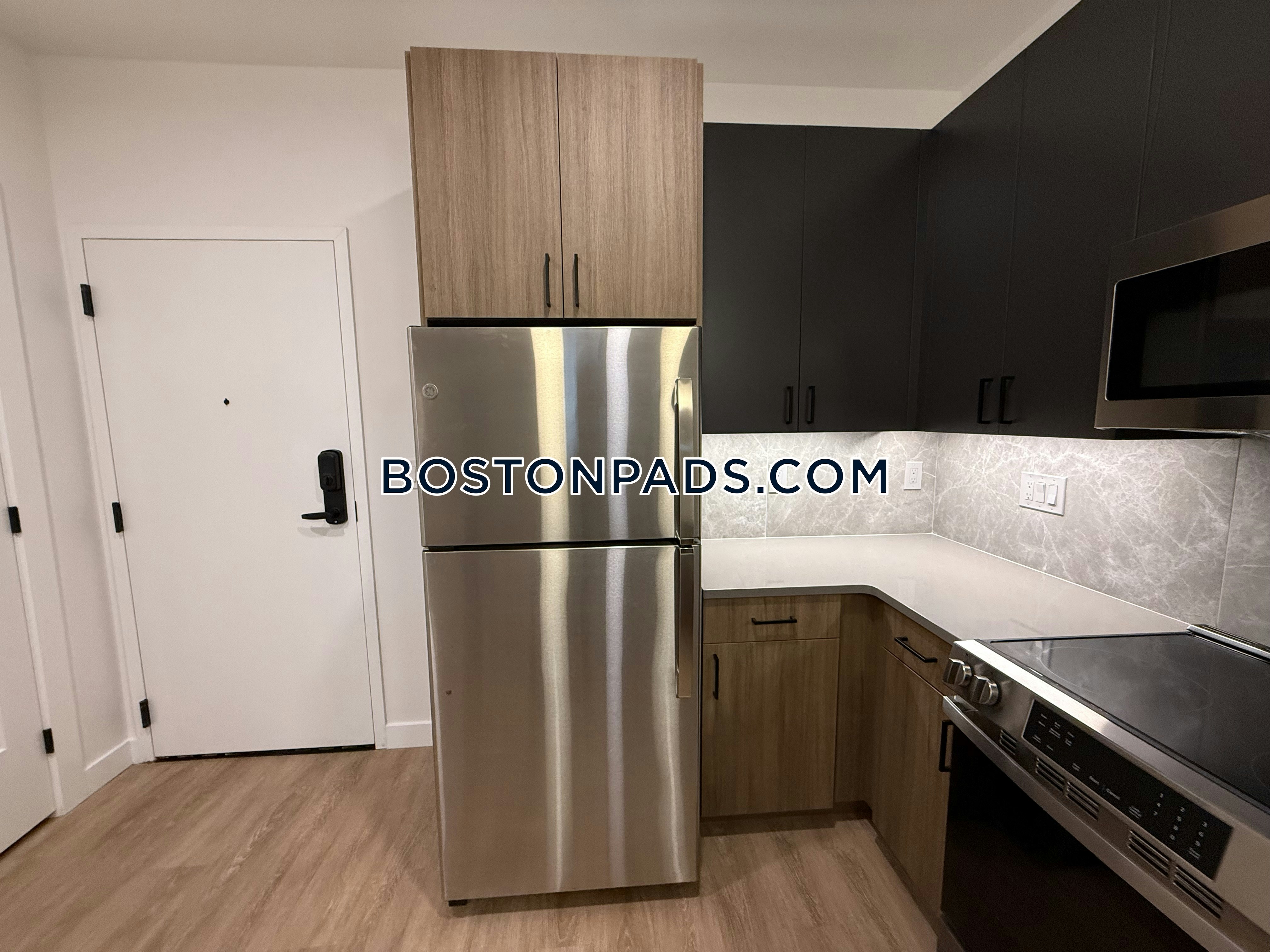 West Roxbury, Boston, MA - 1 Bed, 1 Bath - $3,200 - ID#8010905