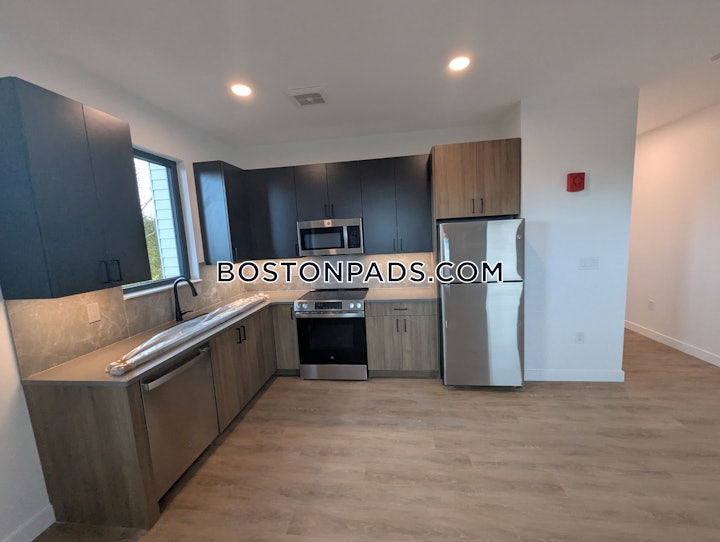 west-roxbury-2-beds-2-baths-boston-3800-8011454 