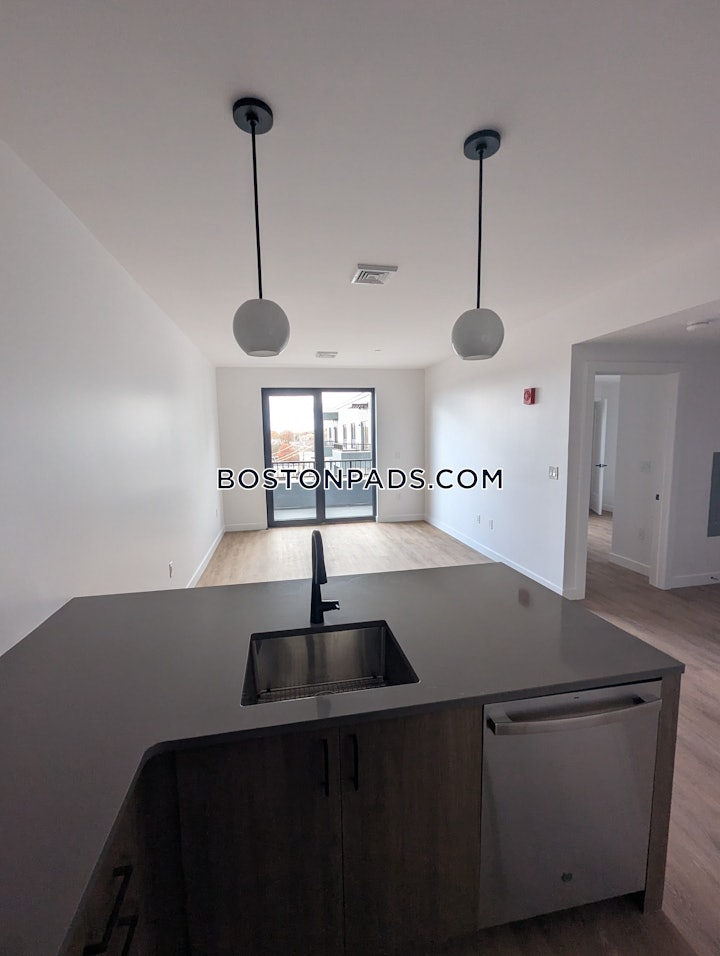 west-roxbury-1-bed-1-bath-boston-2775-8011424 