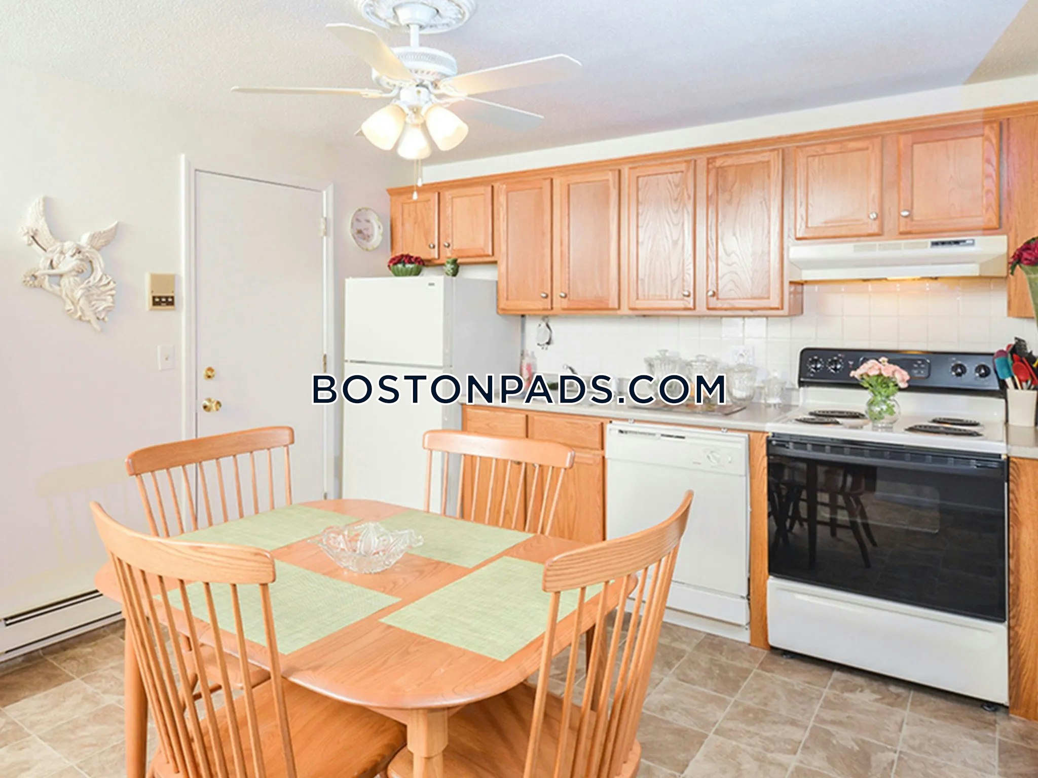 Lonvale Ln. Amesbury