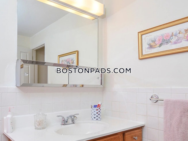 Amesbury - $1,535+ /mo