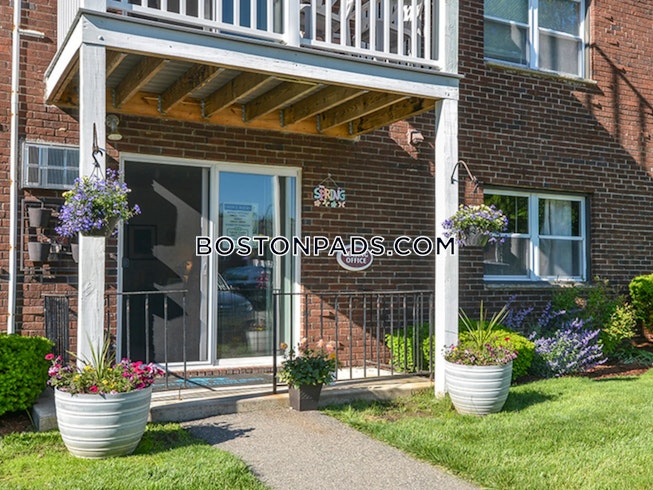 Amesbury - $1,090+ /mo