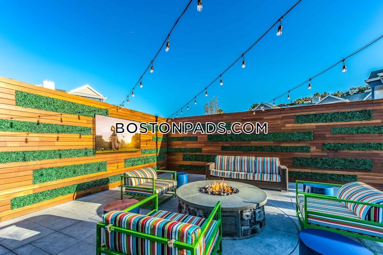 Digital Way., Maynard