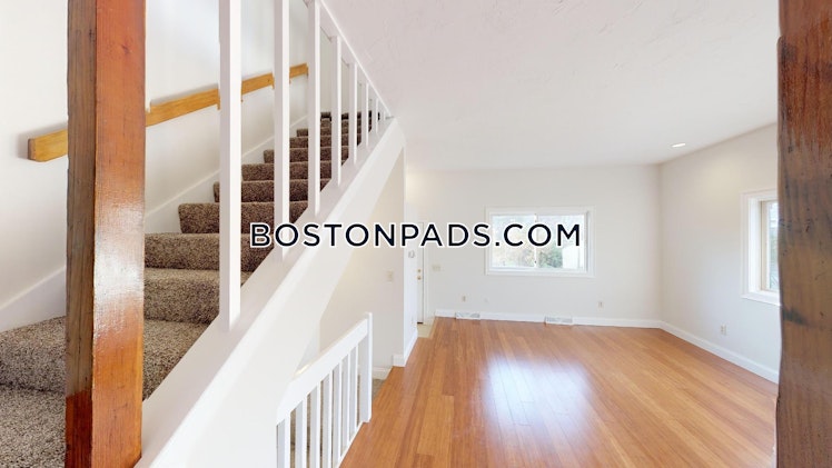 Tucker St., Pepperell