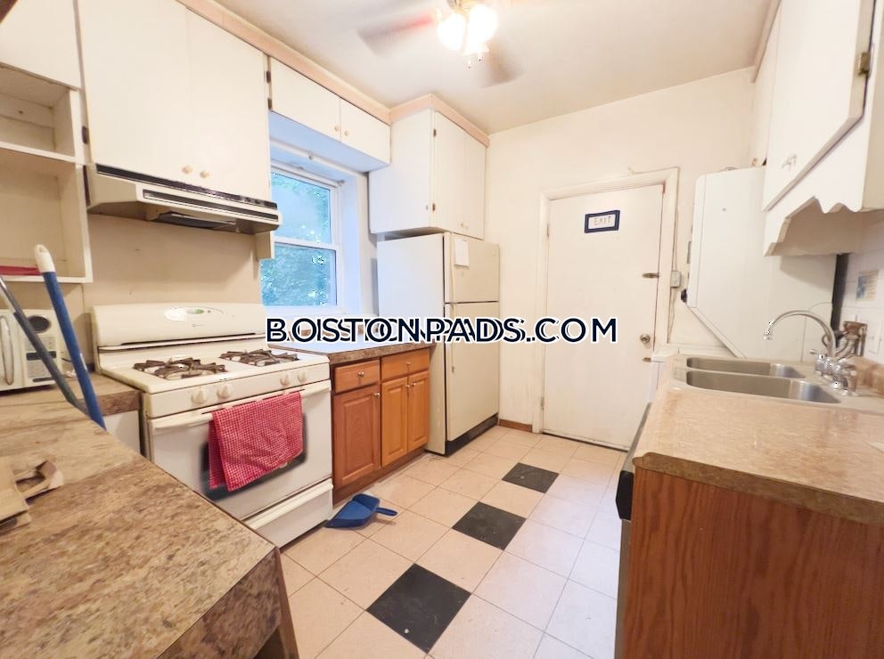 Allston, Boston, MA - 4 Beds, 2 Baths - $4,400 - ID#8007957