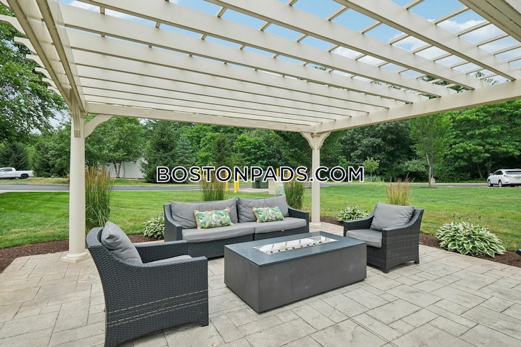 Princeton Way., Westford