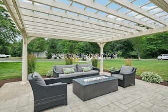 Princeton Way. Westford