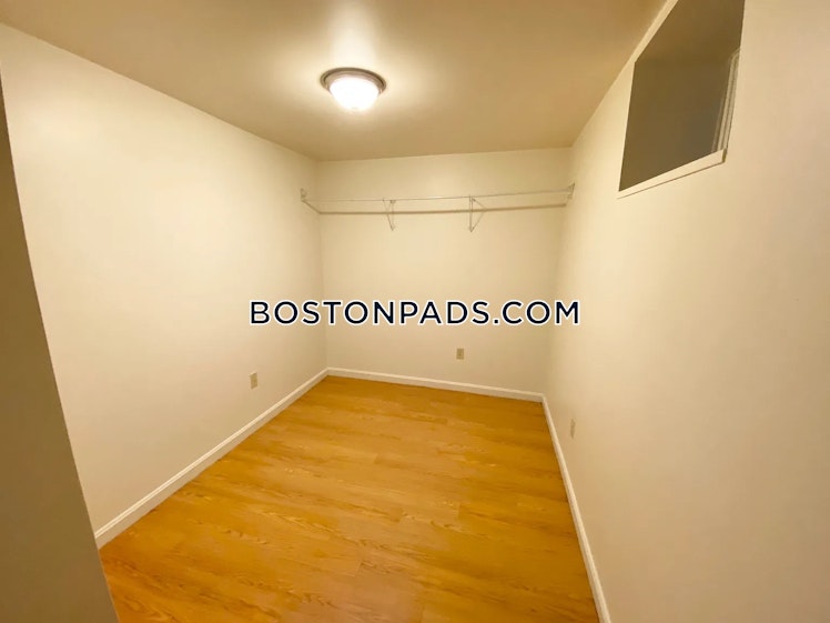 Shepherd Ave., Boston