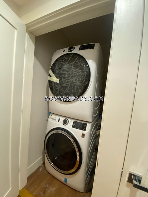 East Cottage St. Boston photo 9