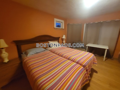 Holman St. Boston photo 7