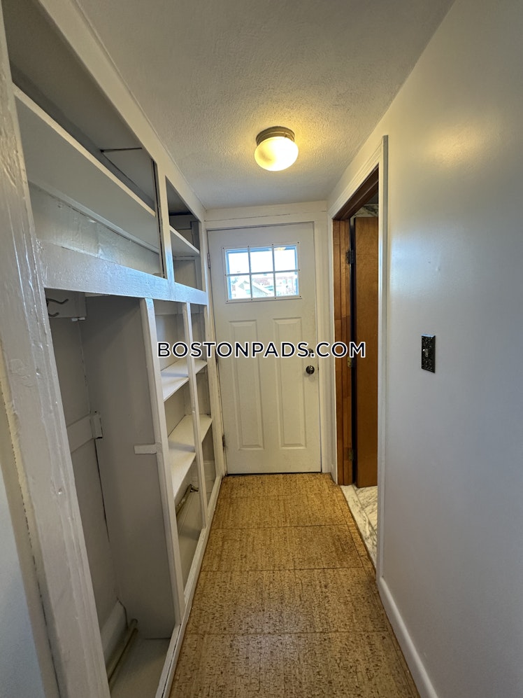 Tremont St., Cambridge