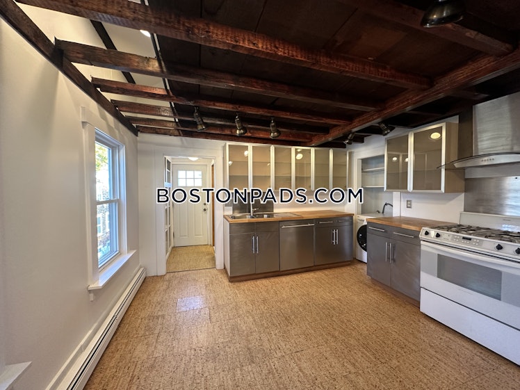 Tremont St., Cambridge