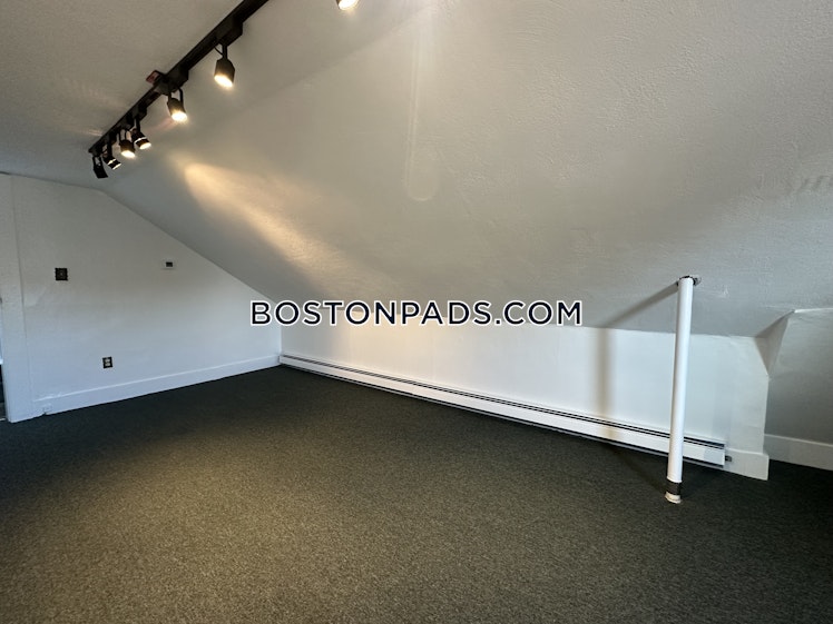 Tremont St., Cambridge