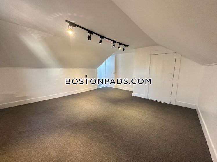 Tremont St., Cambridge