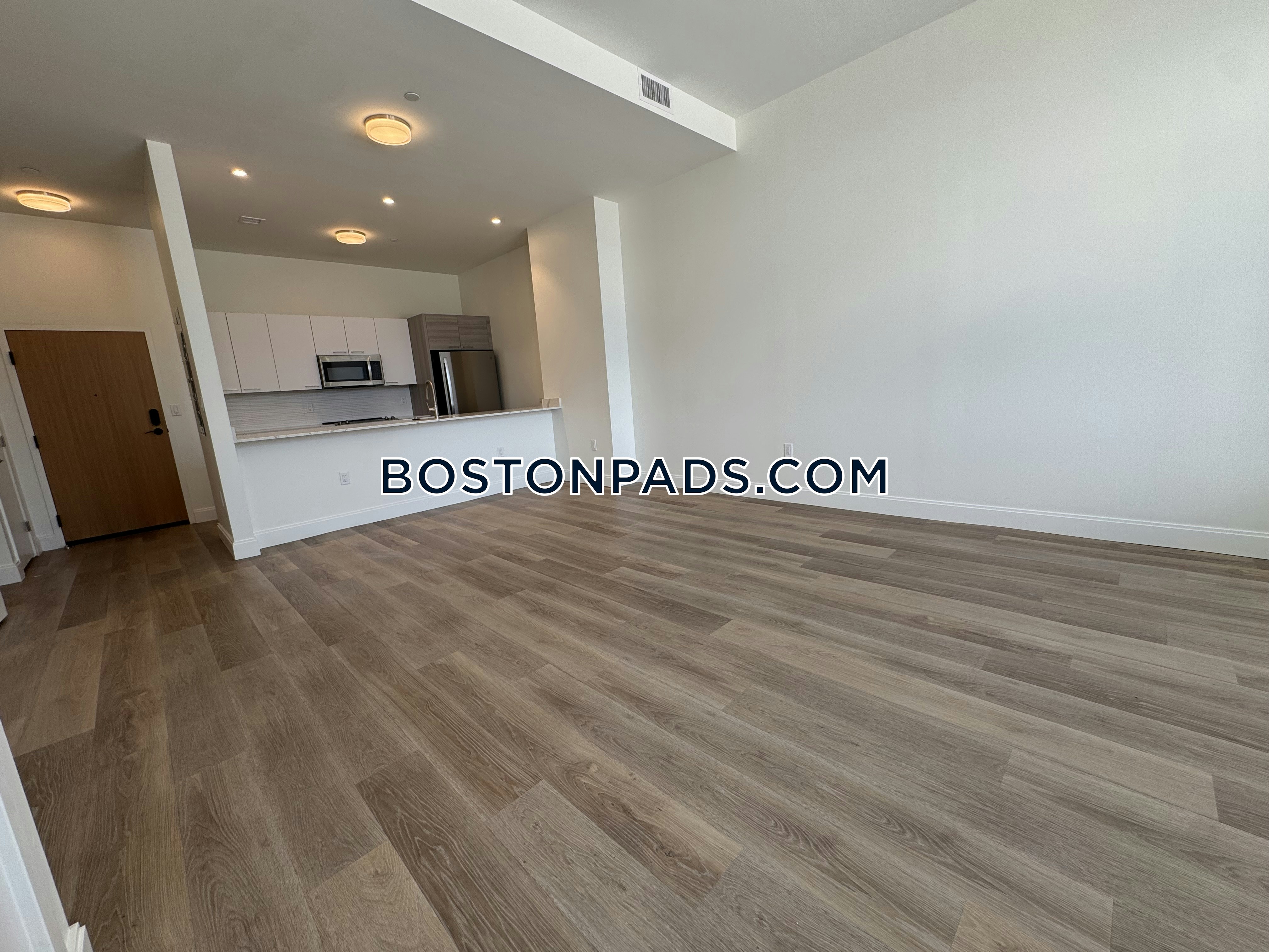Boston - 1 Beds, 1 Baths