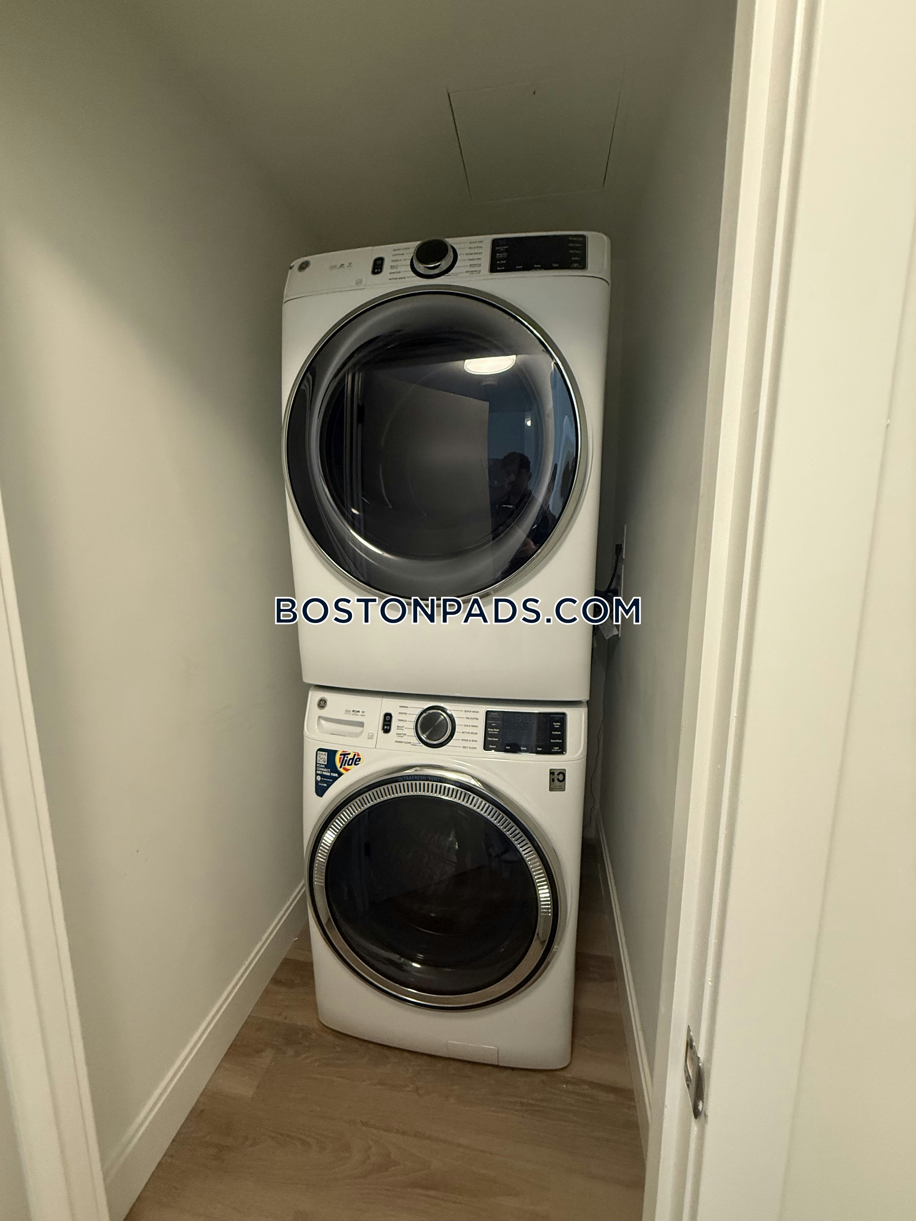 Boston - 1 Beds, 1 Baths