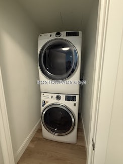 Boylston St./>, Boston