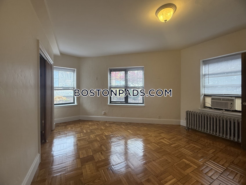 Winchester - $1,600+ /month