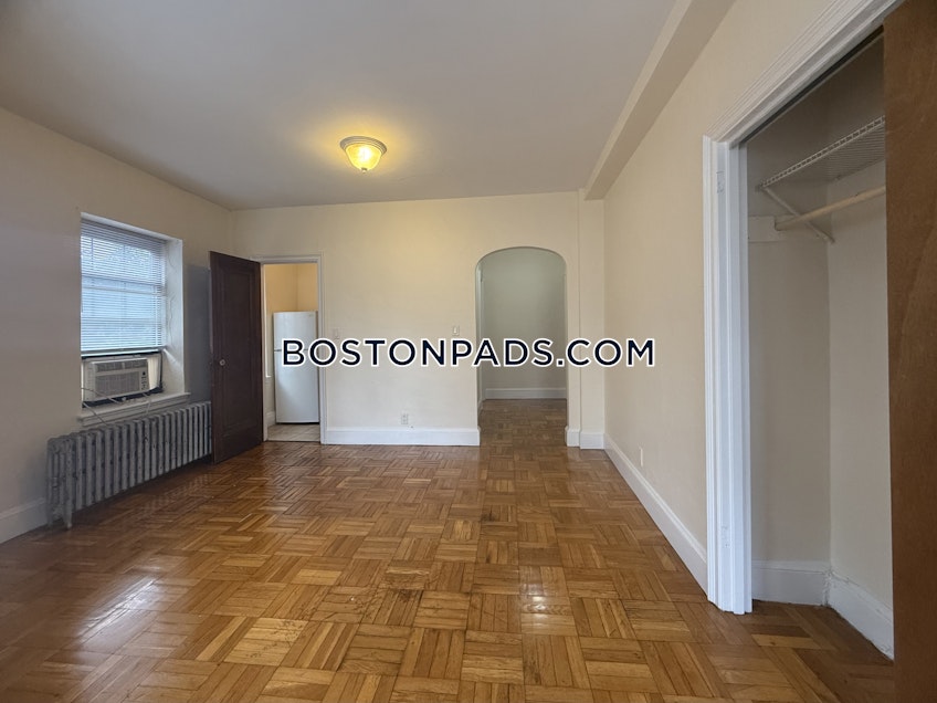 Winchester - $1,600+ /month