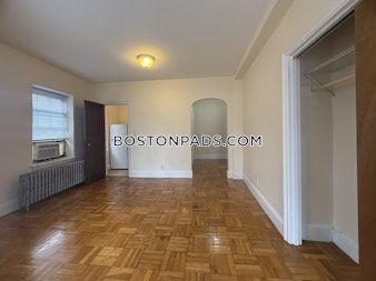 Elmwood Ave. Winchester