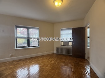 Elmwood Ave. Winchester