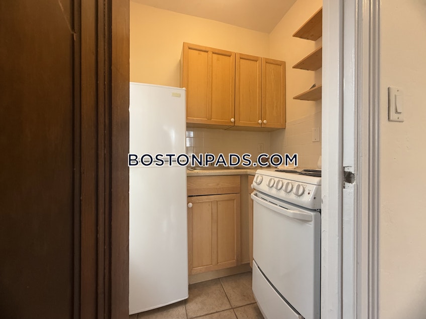 Winchester - $1,600+ /month