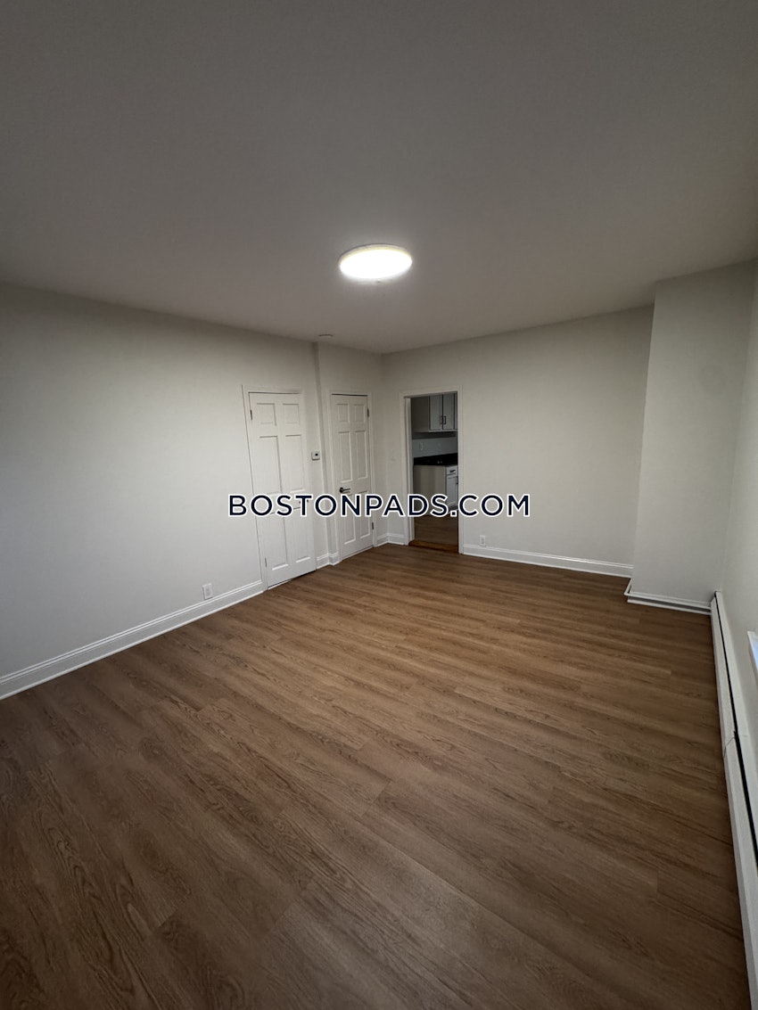 BOSTON - SOUTH BOSTON - ANDREW SQUARE - 3 Beds, 1 Bath - Image 7