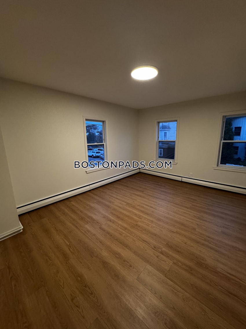 BOSTON - SOUTH BOSTON - ANDREW SQUARE - 3 Beds, 1 Bath - Image 6