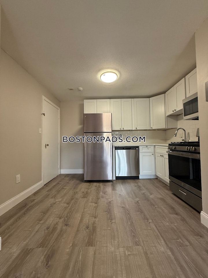 lowell-apartment-for-rent-2-bedrooms-1-bath-2150-8009022 