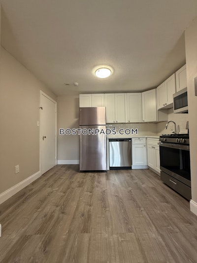 Lowell 2 bedroom 1 baths in LOWELL - $2,150 No Fee