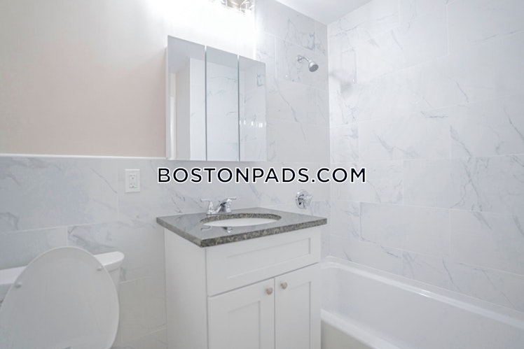 Presidential Dr., Quincy