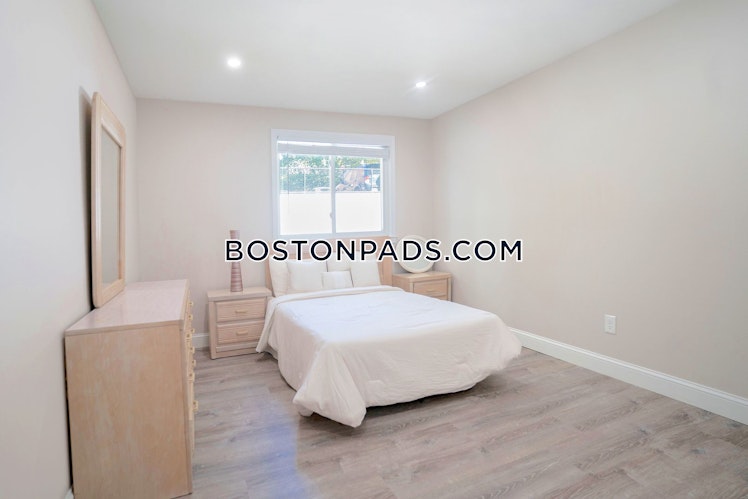 Presidential Dr., Quincy