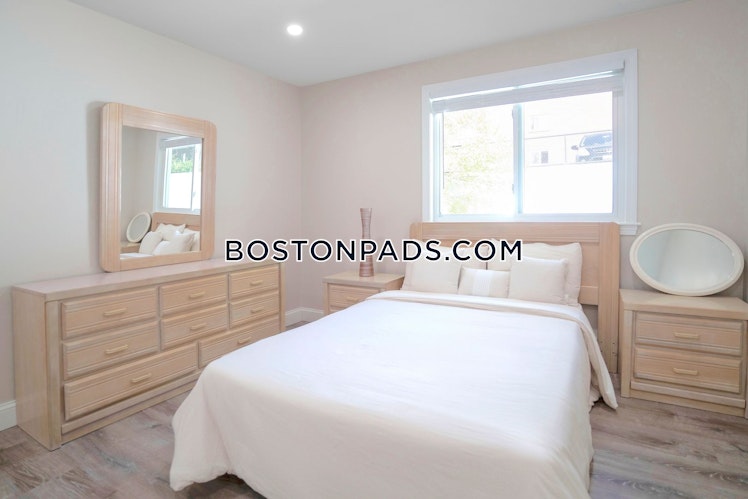 Presidential Dr., Quincy