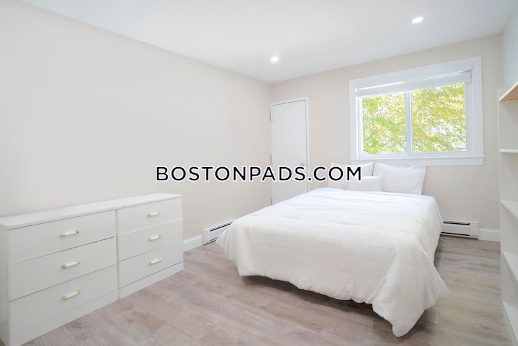 Presidential Dr., Quincy