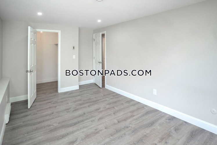 Presidential Dr., Quincy