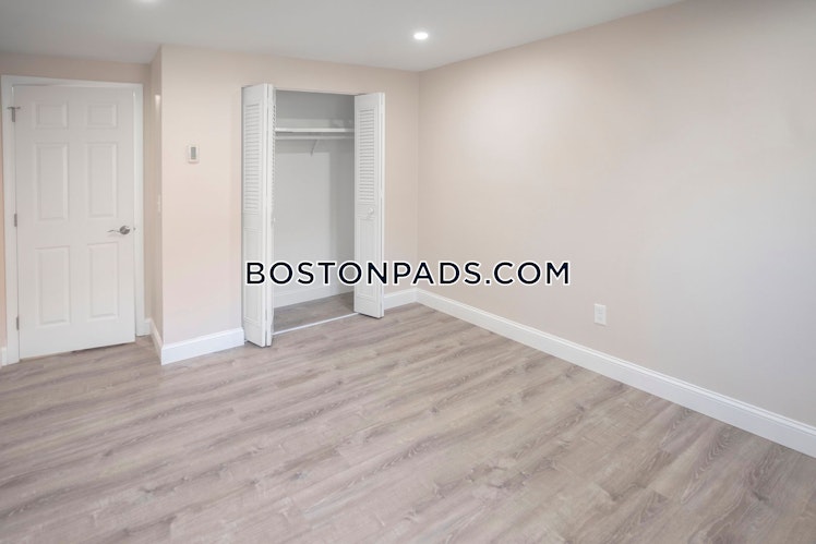 Presidential Dr., Quincy