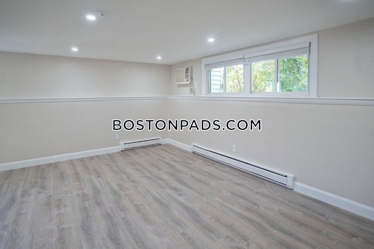 Presidential Dr., Quincy