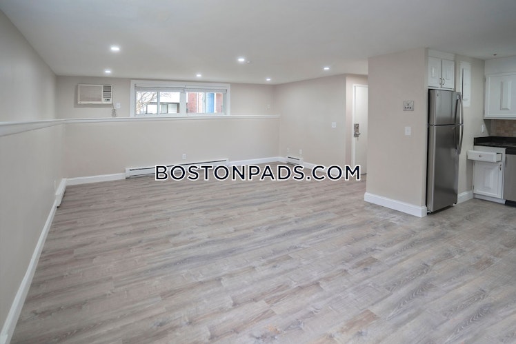 Presidential Dr., Quincy