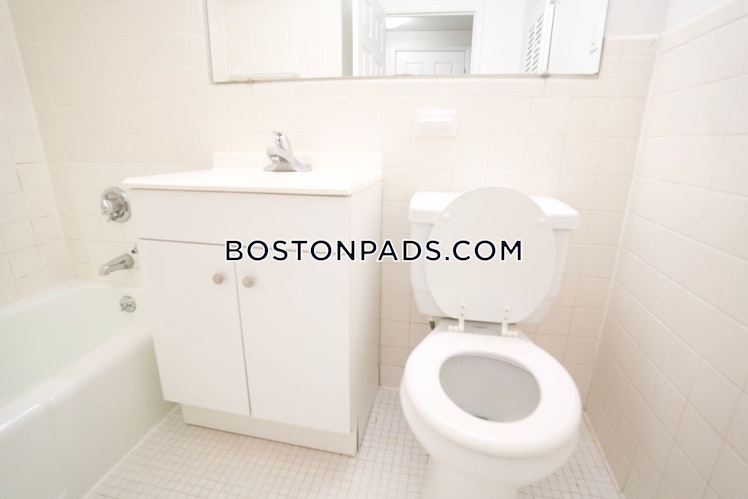 Presidential Dr., Quincy