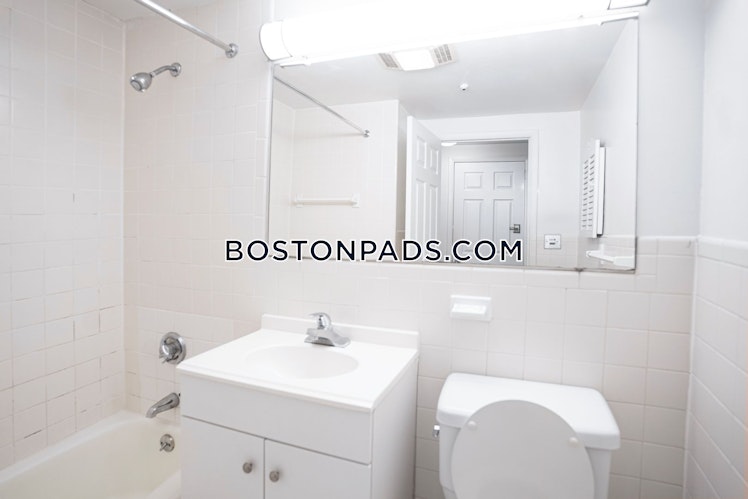 Presidential Dr., Quincy