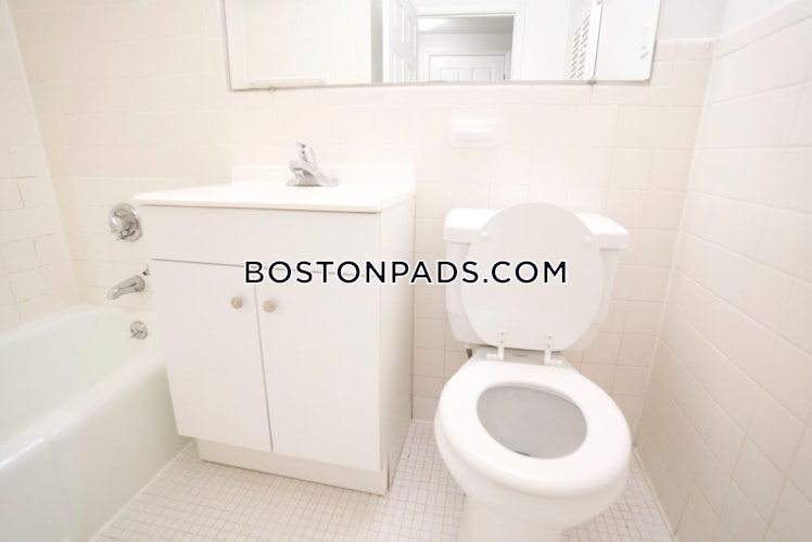 Presidential Dr., Quincy