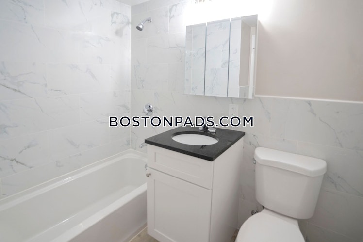 Presidential Dr., Quincy