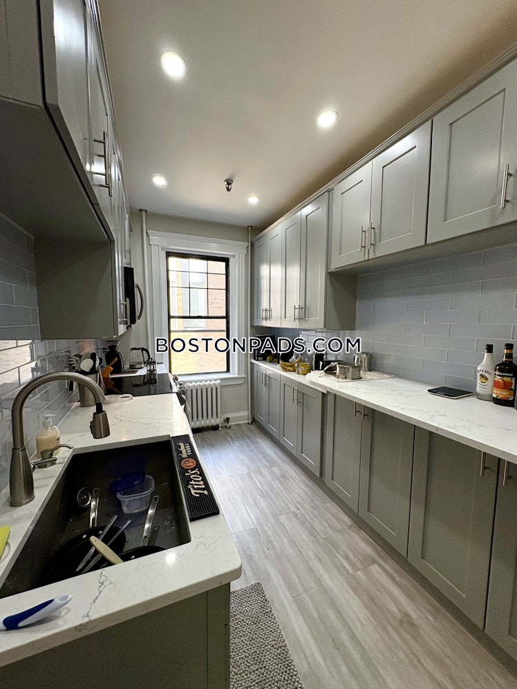 Chestnut Hill Ave., Boston