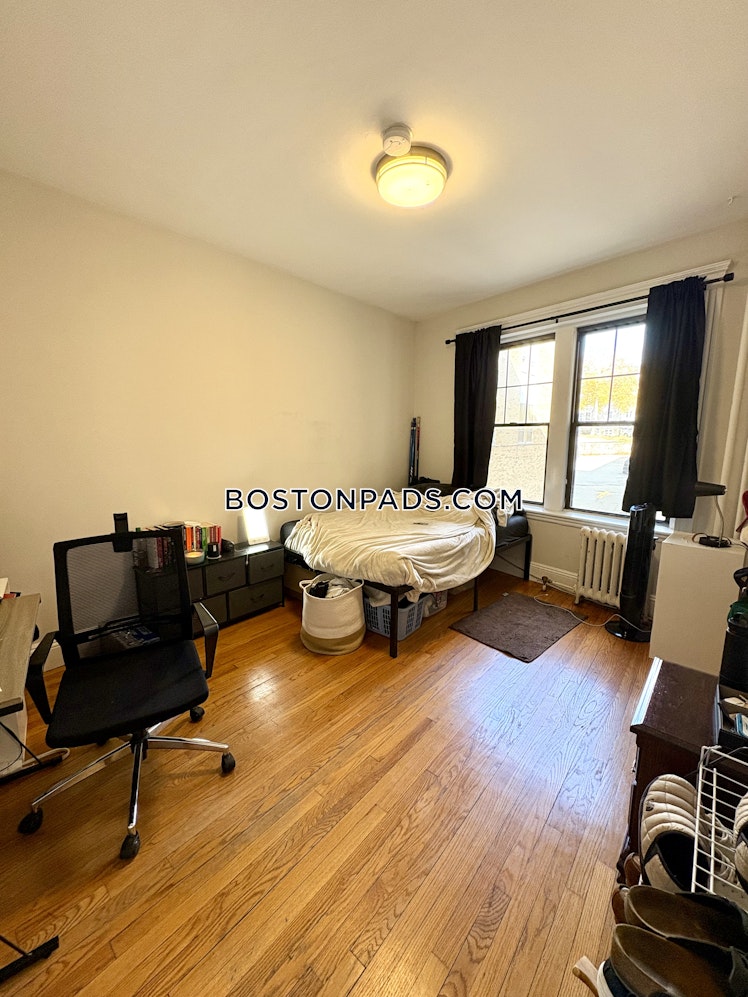 Chestnut Hill Ave., Boston