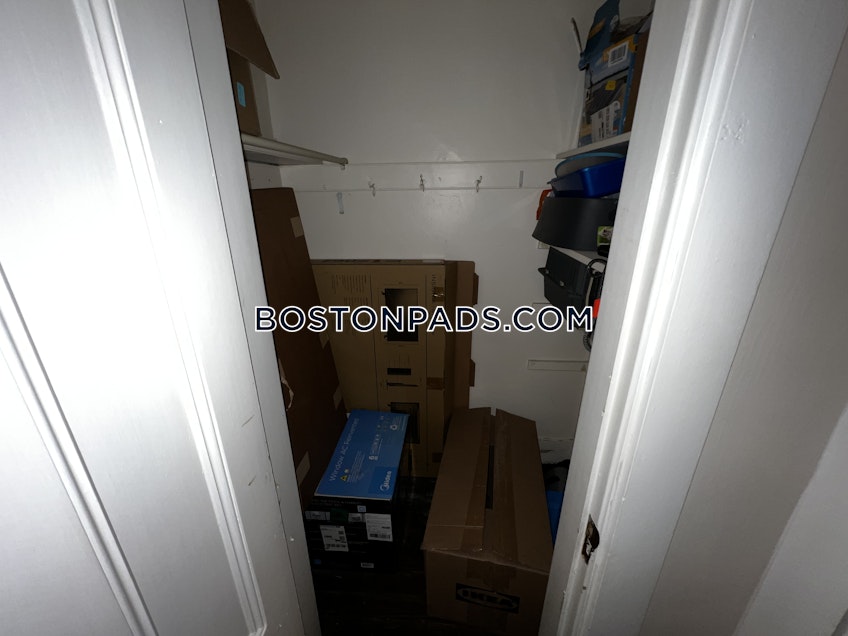 Boston - $17,900+ /month