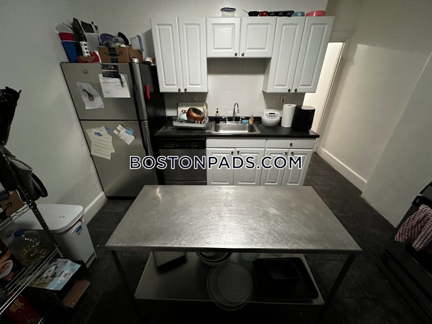 Boston - $17,900+ /month